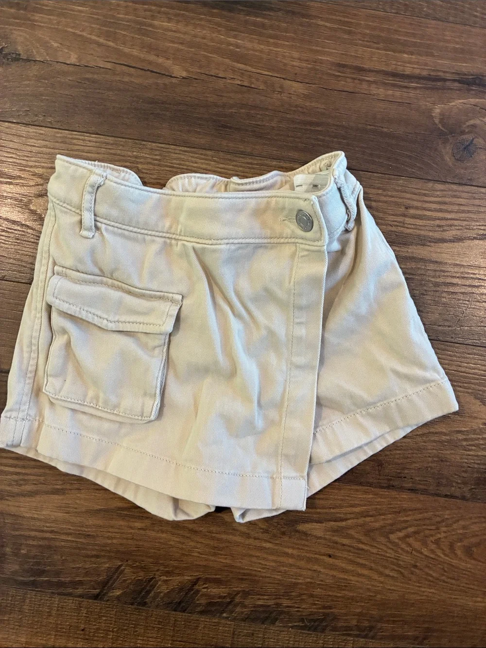 abercrombie kids Cream Cargo Skort with Front Pocket